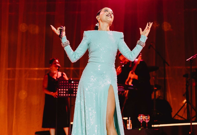 Melike Şahin üzücü haberi Harbiye konserinde açıkladı! Meğer kardeşi hastanelik olmuş... - Resim: 1