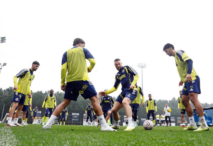 Fenerbahçe'de Dirk Kuyt'tan futbolculara mesaj! - Resim: 3
