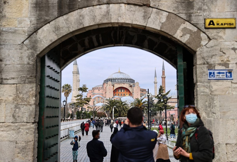 Ayasofya dünyaya örnek olacak bir modelle restore ediliyor! Toplu iğne başı kadar bile... - Resim: 3