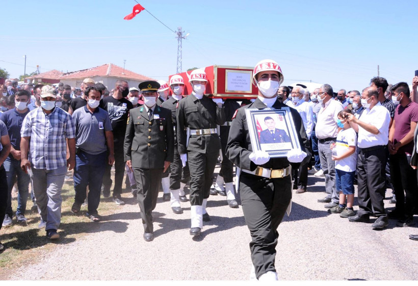 Kuzey Irak Şehitleri Yılmaz Tuncer ve İsmail Can Softa'ya son görev - Resim: 2