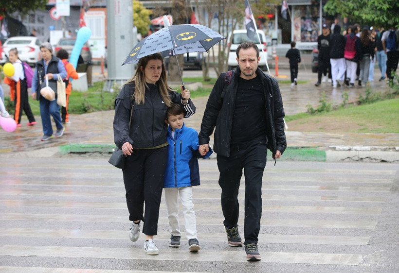 Sıcaklıklar düşecek, yağışlı hava geri dönüyor! Meteoroloji'den yeni rapor, işte Türkiye'de hava durumu... - Resim: 1