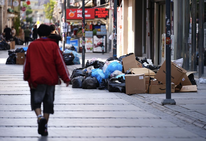 İzmir'de grev dördüncü gününde! Cadde ve sokaklarda çöp yığınları oluştu - Resim: 2