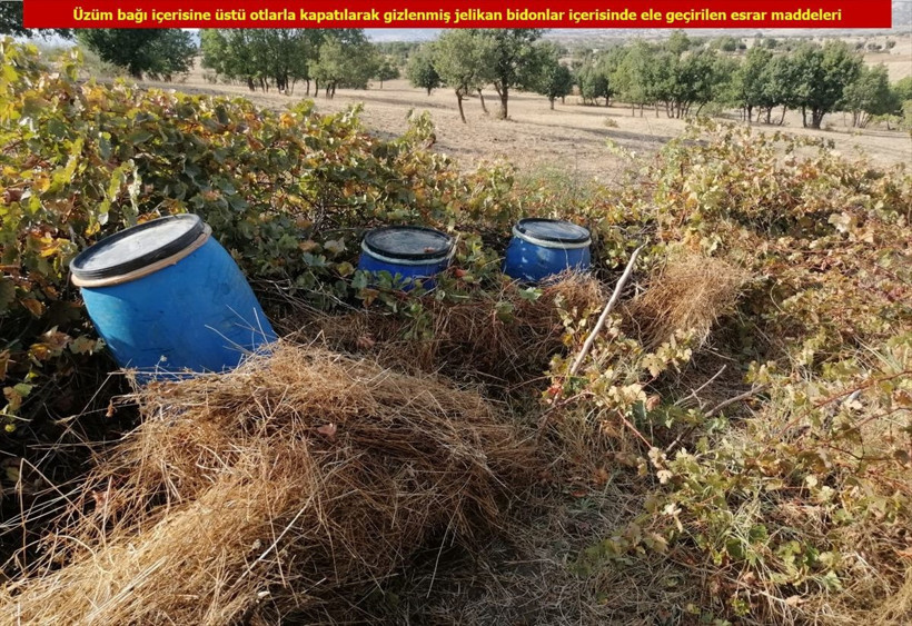 Diyarbakır'da terör örgütü PKK'ya büyük "uyuşturucu" darbesi! 4 ton esrar ele geçirildi - Resim: 3