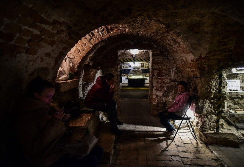 Ukrayna'da sirenler susmuyor! Halk sığınaklara akın etti: Yürek burkan kareler... - Resim: 3