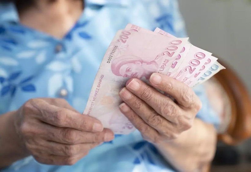 Emekli zam farkı bugün hesaplara yatıyor! Hangi emekli kaç lira ek zam alacak? Kuruşu kurşuna hesap - Resim: 4