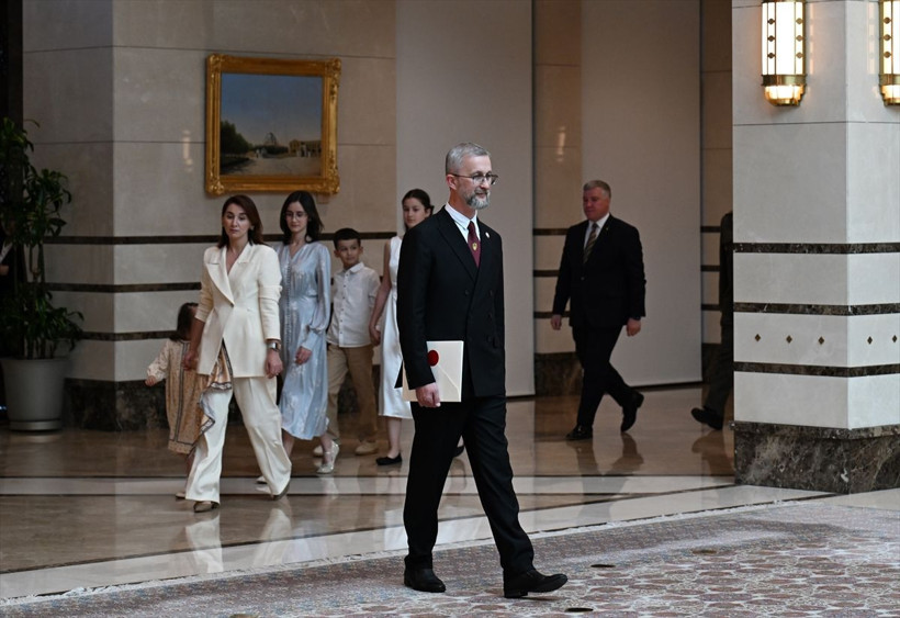 Beştepe'de dikkat çeken görüntüler! Cumhurbaşkanı Erdoğan, büyükelçileri kabul etti - Resim: 1
