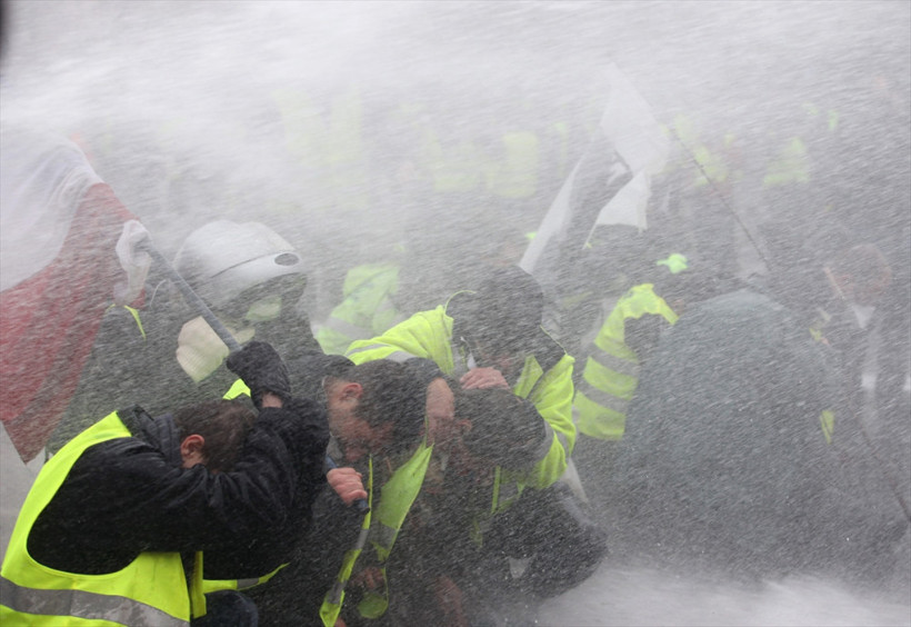 Fransa büyük eyleme hazırlanıyor! 90 bin polis sokağa inecek - Resim: 1