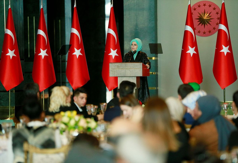 Emine Erdoğan'ın Külliye'de verdiği yemeğe ünlüler akın etti! - Resim: 1