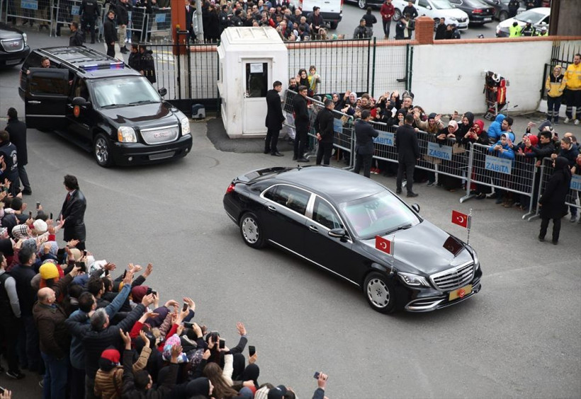 İstanbul Üsküdar'da oyunu kullanan Erdoğan'a coşkulu karşılama - Resim: 2