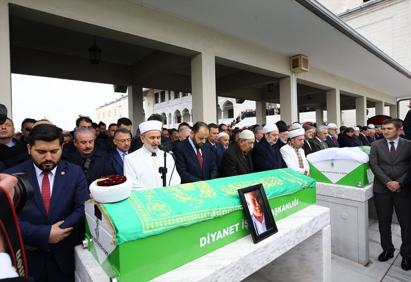 Hafız ve mevlithan İsmail Coşar'ın cenazesi son yolculuğuna uğurlandı - Resim: 3