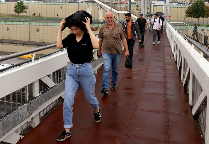 Meteoroloji 17 il için alarm verdi! İstanbul ve Ankaralılar dikkat sel, dol, yıldırım, hortum hepsi birden... - Resim: 1