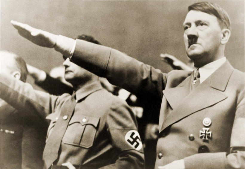 Hitler'in cinsel yaşamı ifşa oldu! Sevişirken kendine tekme attırırdı - Resim: 2