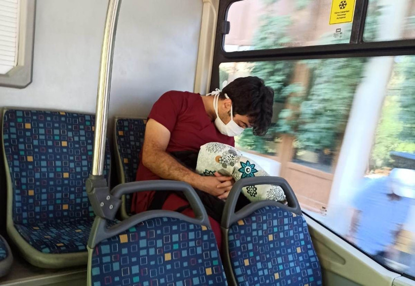 Otobüste uyuyakalan doktor konuştu beni bu süreçte en çok üzen olay - Resim: 4