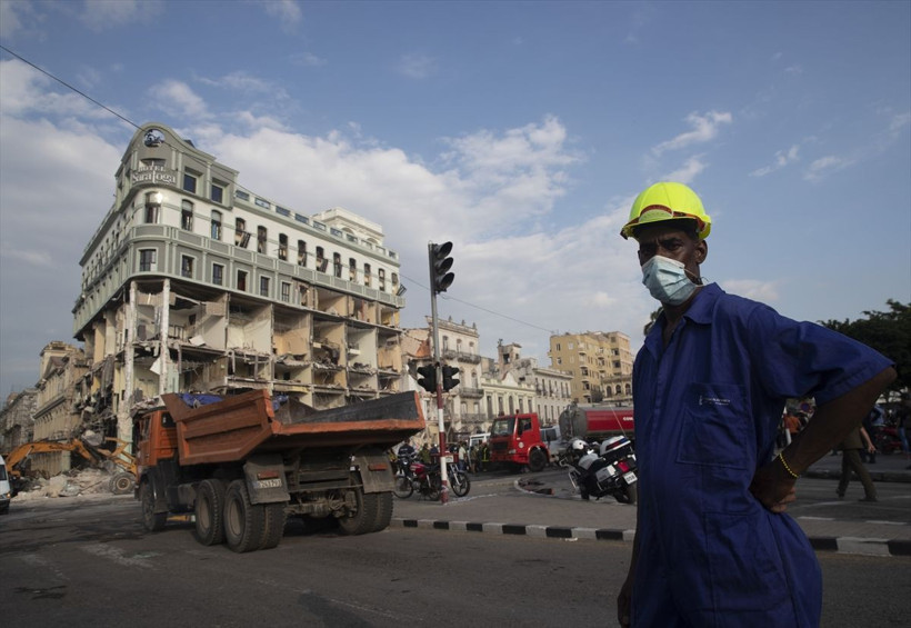 Otelde meydana gelen patlamada 18'e kişi hayatını kaybetti - Resim: 4