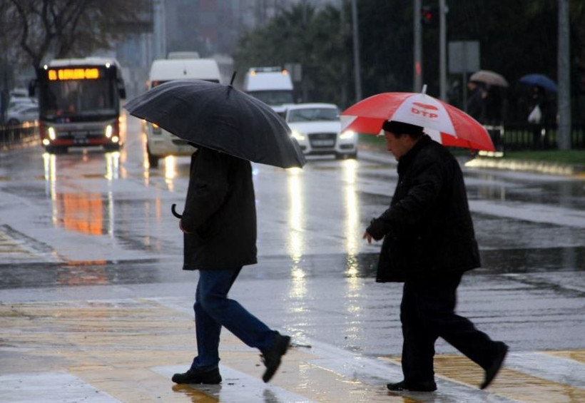 İstanbul'a peş peşe flaş uyarı saat verildi dolu riski var mı! Meteoroloji: 10 şehirde kuvvetli sağanak bekleniyor! - Resim: 3