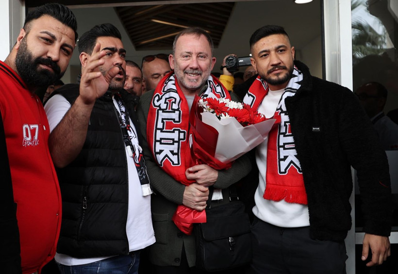 Sergen Yalçın, Antalyaspor'a imza attı! Beşiktaş'tan teklif gelirse serbest mi kalacak? - Resim: 1