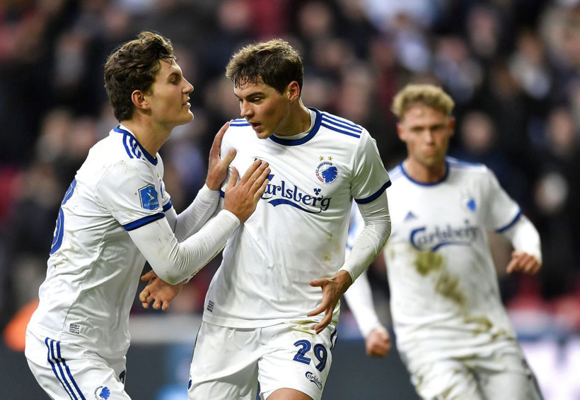 Ali Koç bizzat görüştü! Fenerbahçe'de Robert Skov bombası - Resim: 1