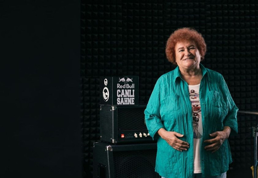 Selda Bağcan'dan 29 Ekim Cumhuriyet Bayramı jesti - Resim: 4