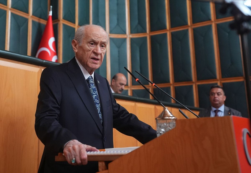 MHP Genel Başkanı Devlet Bahçeli'nin yüzüğü ve rozeti gündem oldu! Üzerinde bakın ne yazıyor - Resim: 4