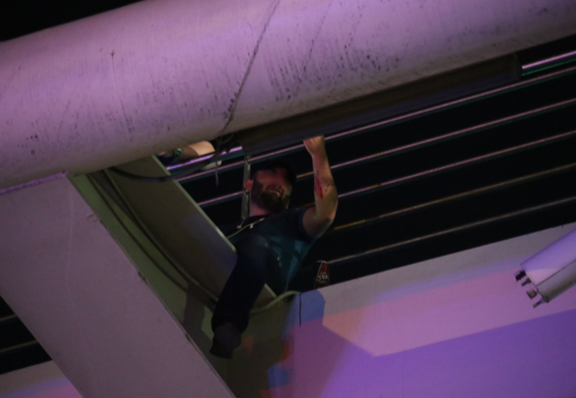 İnternetten tanıştığı kadın evli çıkınca, köprüye çıkıp kendini böyle kesti - Resim: 1