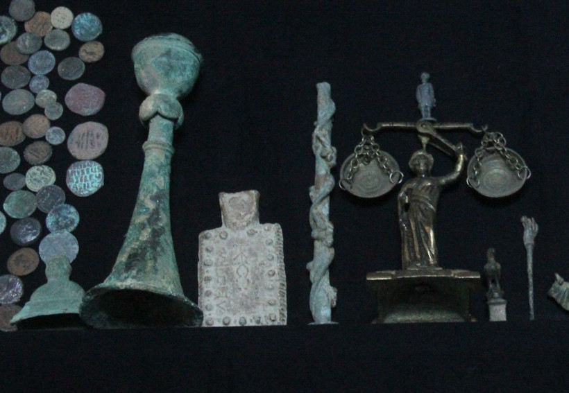 Adana'da dünyadaki ilk tıp diploması ele geçirildi! Müze gibi kaçakçılar - Resim: 2