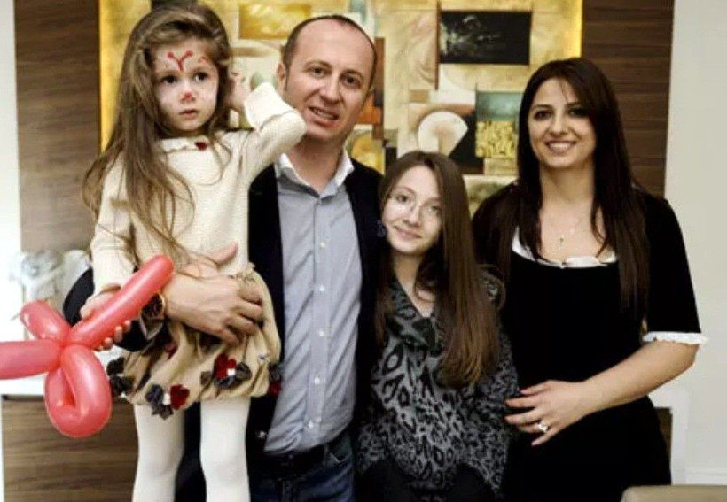 Bodrum'da sürat teknesi kayalıklara çarptı ünlü işadamı ve eşi feci şekilde can verdi! 150 metre yüzünce ortaya çıktı - Resim: 3