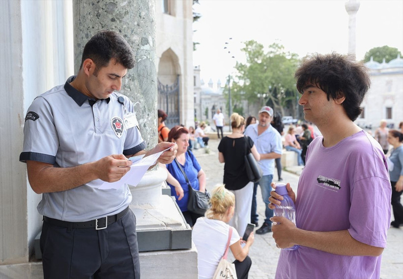 YKS'nin ikinci oturumu AYT sona erdi! Yine kimliğini unutan ve geç kalanlar oldu - Resim: 1
