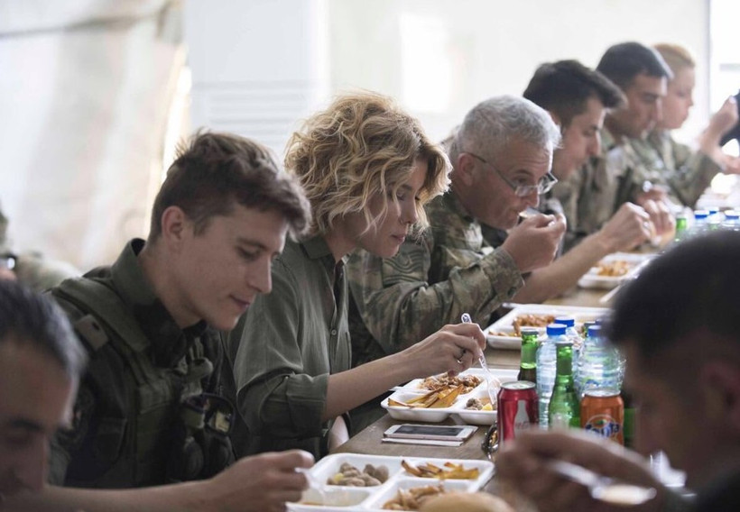 Gülben Ergen Nusaybin'de! İşte o kareler... - Resim: 2