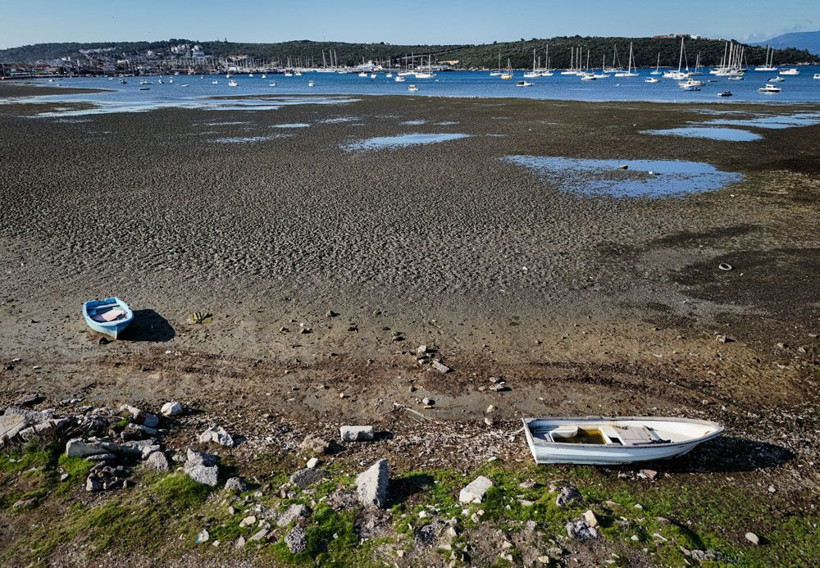Seferihisar'da deniz yaklaşık 200 metre çekildi! Deprem habercisi mi? - Resim: 4