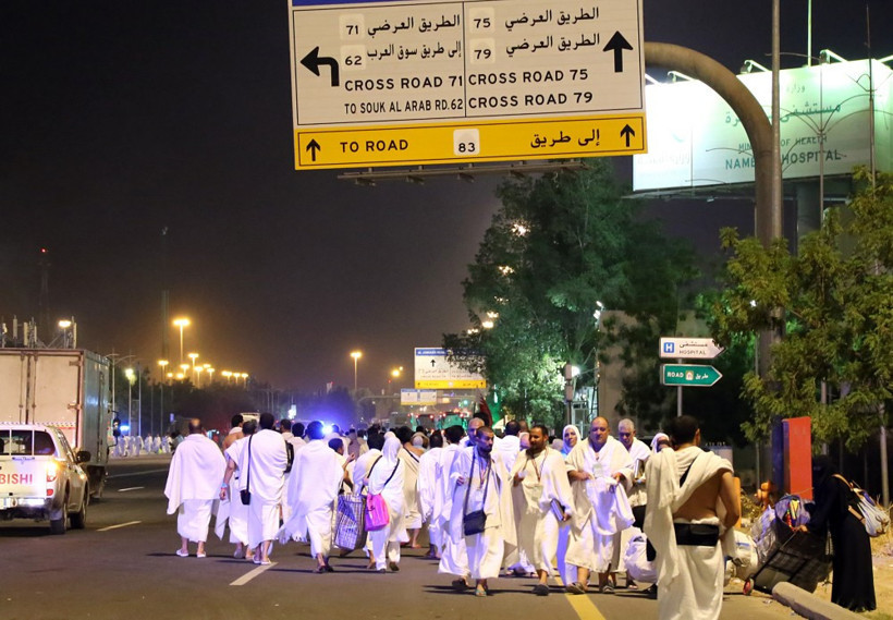 Milyonlarca hacı adayı arife günü Arafat'ta! - Resim: 1