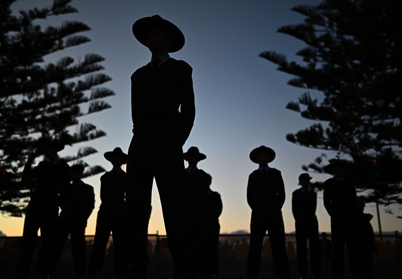 Anzak Koyu'nda sessiz 'Şafak Ayini' Koronavirüs önlemleri altında 106. yıl anması - Resim: 1