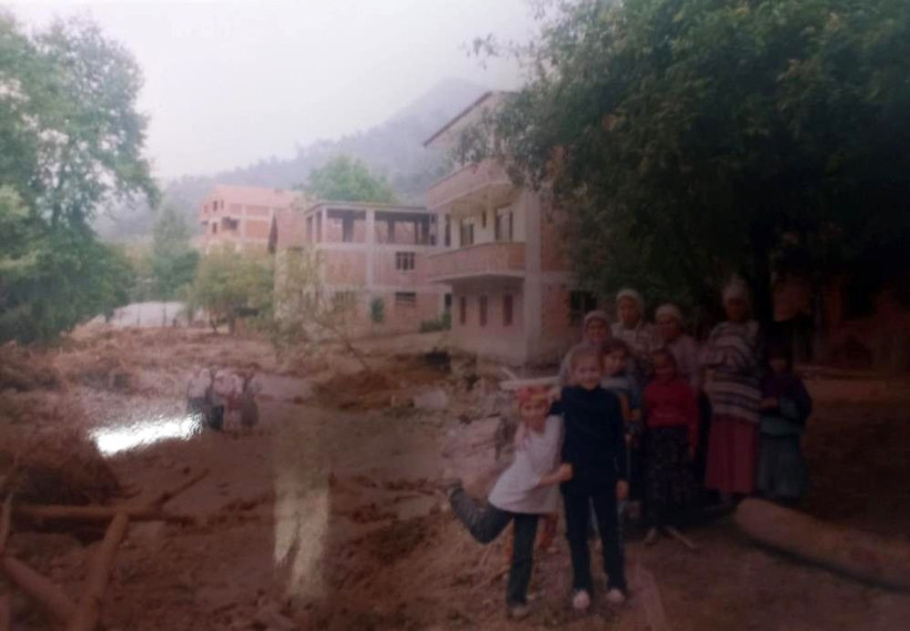Sel felaketinde yan yatan evde skandal ortaya çıktı! 24 yıl önce bakın ne yapmışlar - Resim: 3