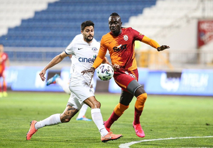 Fatih Terim'i topa tuttular: Gemiyi nasıl terk edersin dalga mı geçiyorsun - Resim: 1