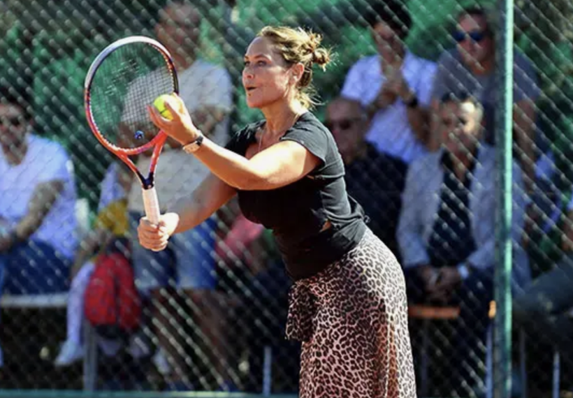 Hülya Avşar'dan olay tenis tarzı! Pembeler içinde korta çıktı... - Resim: 1