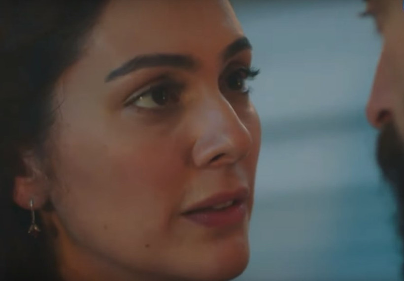 Bergüzar Korel ve Halit Ergenç dudak dudağa - Resim: 2