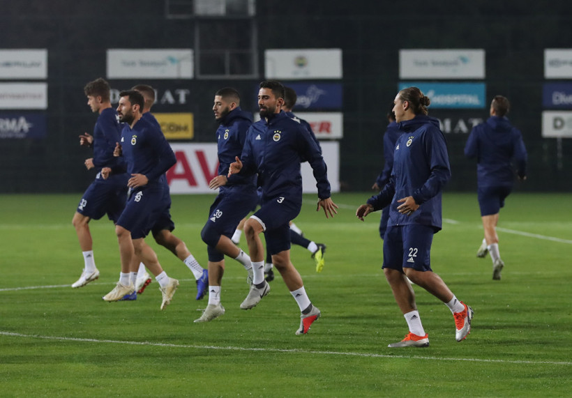 Fenerbahçe, Galatasaray maçı için kampa girdi - Resim: 2