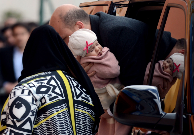 Bilal Erdoğan oy kullanmaya eşi ve çocuğuyla geldi - Resim: 1