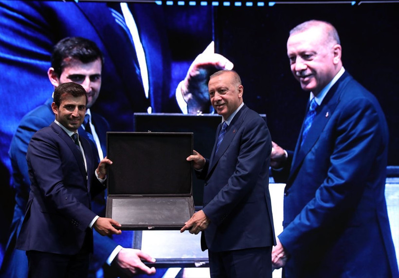 Bayraktar Akıncı TİHA'ya Erdoğan imzası - Resim: 3