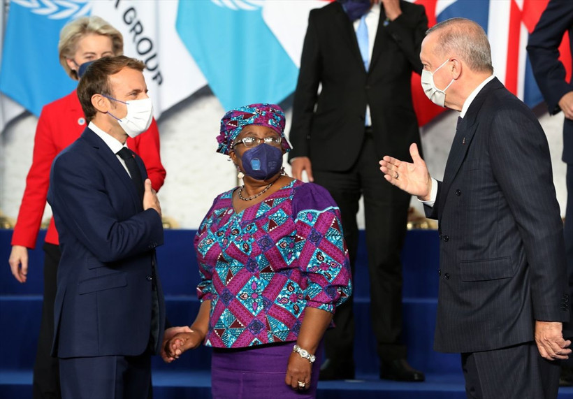 G20 zirvesinden tarihi fotoğraflar Cumhurbaşkanı Erdoğan liderlerle sohbet etti - Resim: 3