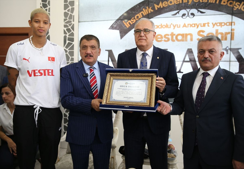 Melissa Vargas Malatya'da coşkuyla karşılandı - Resim: 4