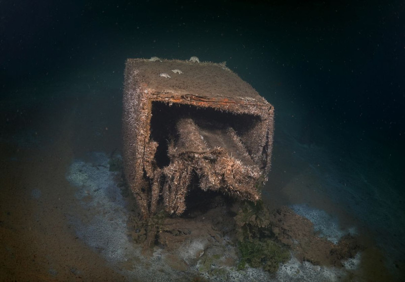 Gölcük'te batık mahalle 26 yıl sonra görüntülendi çay bahçesi sandalyeler kameriye - Resim: 2