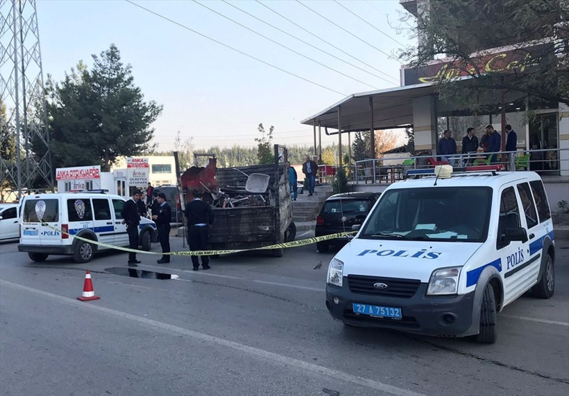 Kamyonet kasasında şok manzara! Roketatar, uçaksavar... - Resim: 3