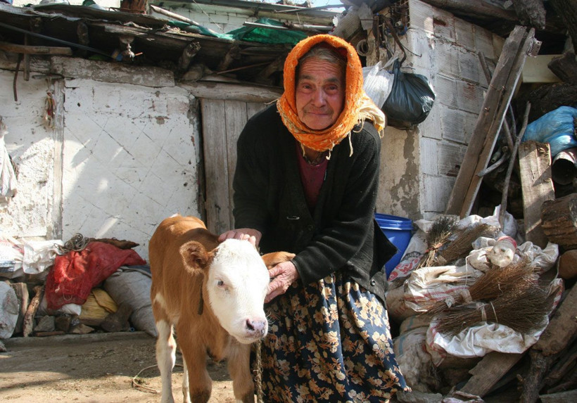 Haluk Levent'ten çeresizliğin sembolü olan Sabiha nineye müjde! - Resim: 3