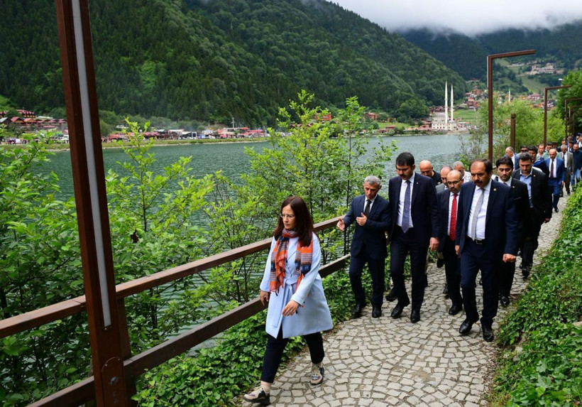 Bakan Murat Kurum açıkladı: “Tıpkı Ayder gibi Uzungöl de dönüşecek" - Resim: 1