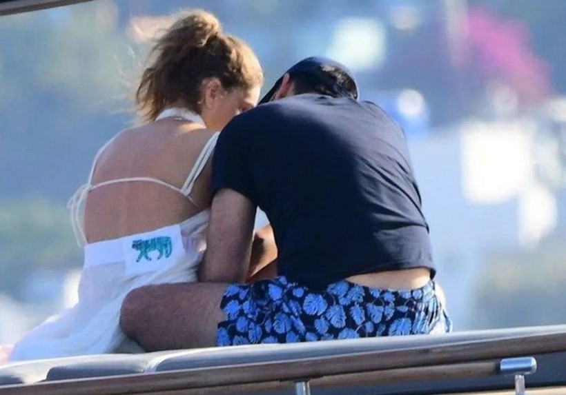 Bodrum'da aşk başka! Öykü Çelik ile sevgilisinin tekne keyfi - Resim: 2