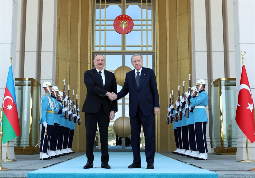 Cumhurbaşkanı Erdoğan, Azerbaycan Cumhurbaşkanı Aliyev ile bir araya geldi - Resim: 3