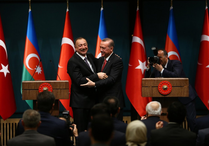 Toplantıya damga vuran an! Erdoğan'a defalarca sarıldı - Resim: 3