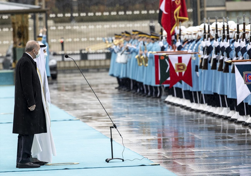 Birleşik Arap Emirlikleri Veliaht Prensi Türkiye'de Cumhurbaşkanı Erdoğan karşıladı - Resim: 4