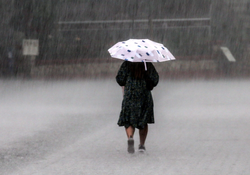 Meteoroloji alarm verdi kuvvetli geliyor! 57 şehre sağanak ve fırtına uyarısı işte o şehirlerin listesi... - Resim: 1