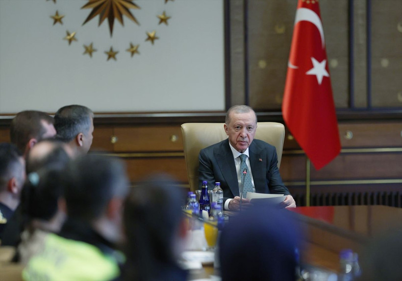 Cumhurbaşkanı Erdoğan, Bakan Yerlikaya ve Türk Polis Teşkilatı heyetini kabul etti - Resim: 2